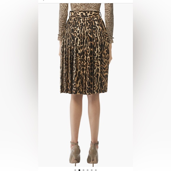 Burberry Pleated Leopard Print Stretch Silk Skirt - Picture 5 of 8